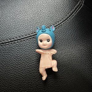 Sonny Angel rhino hipper
